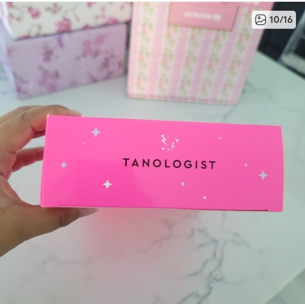 New Tanologist Glow Giver Tanning Set - Picture 7 of 14